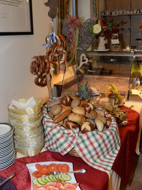 Cafe Wastelbauerhof - Urlaub Auf Dem Bauernhof Bernau am Chiemsee